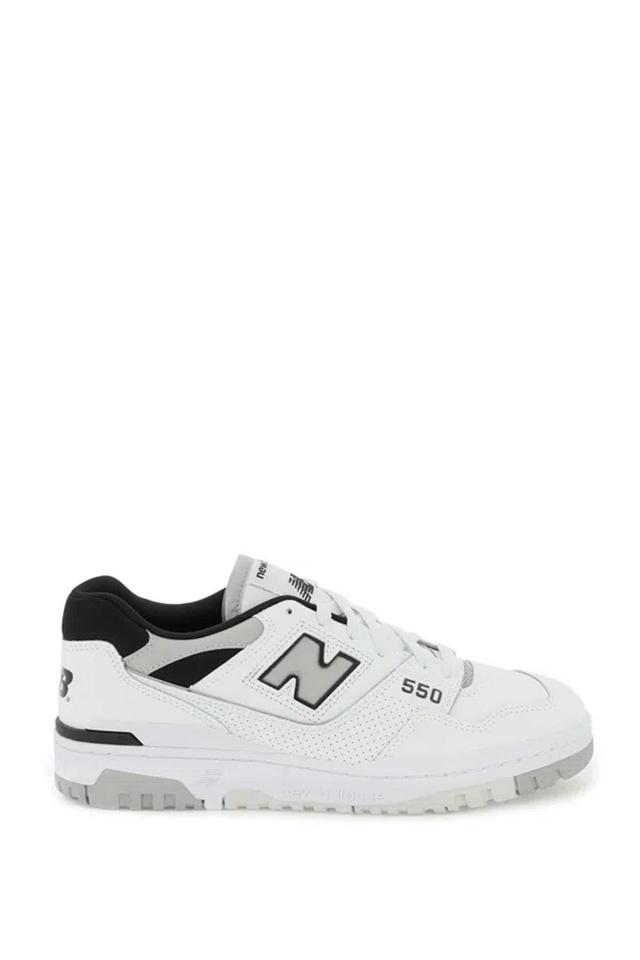 NEW BALANCE Low Men's Shoe 550 White/concrete Black In Bianco Chiari E Naturali Product Image