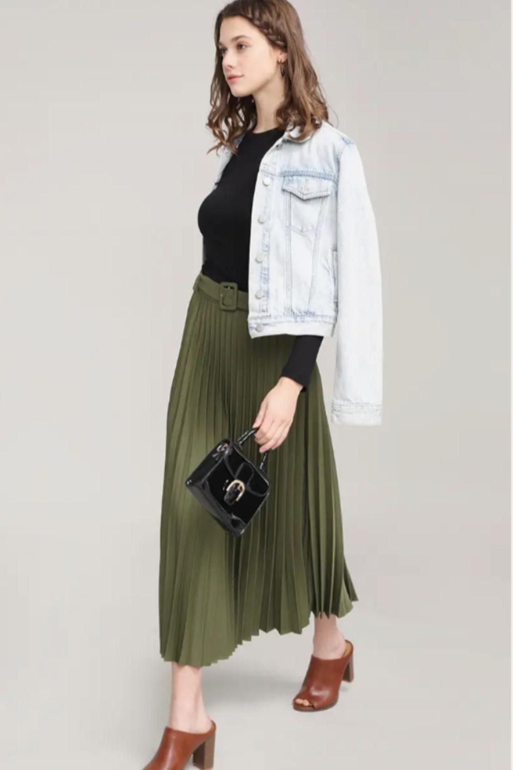 All pleated H-line Skirt w/Belt Product Image