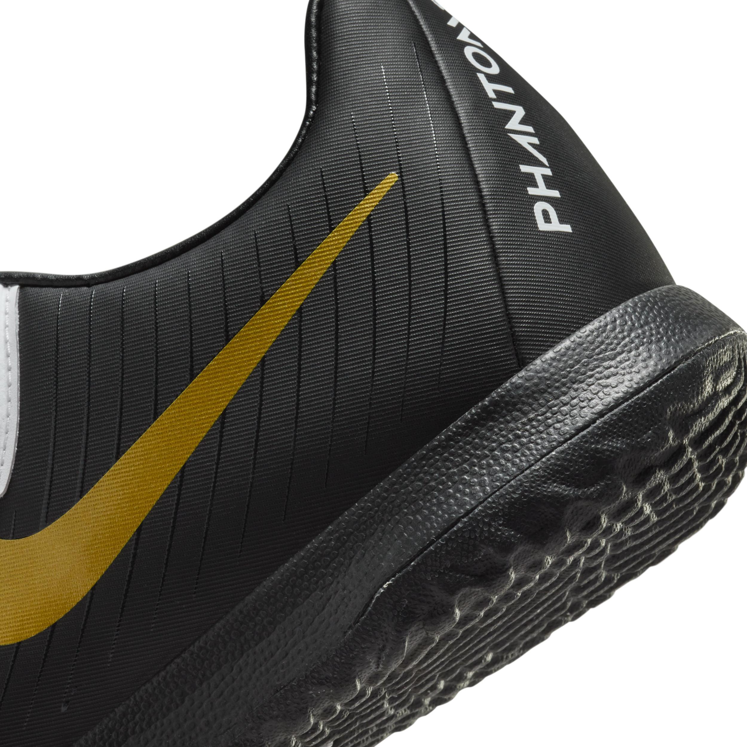 Nike Men's Phantom GX 2 Academy IC Low-Top Soccer Shoes Product Image