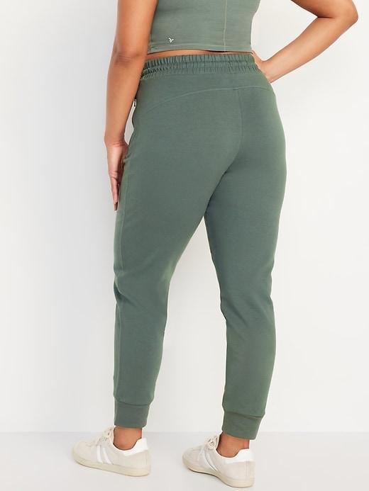 High-Waisted Dynamic Fleece Joggers Product Image