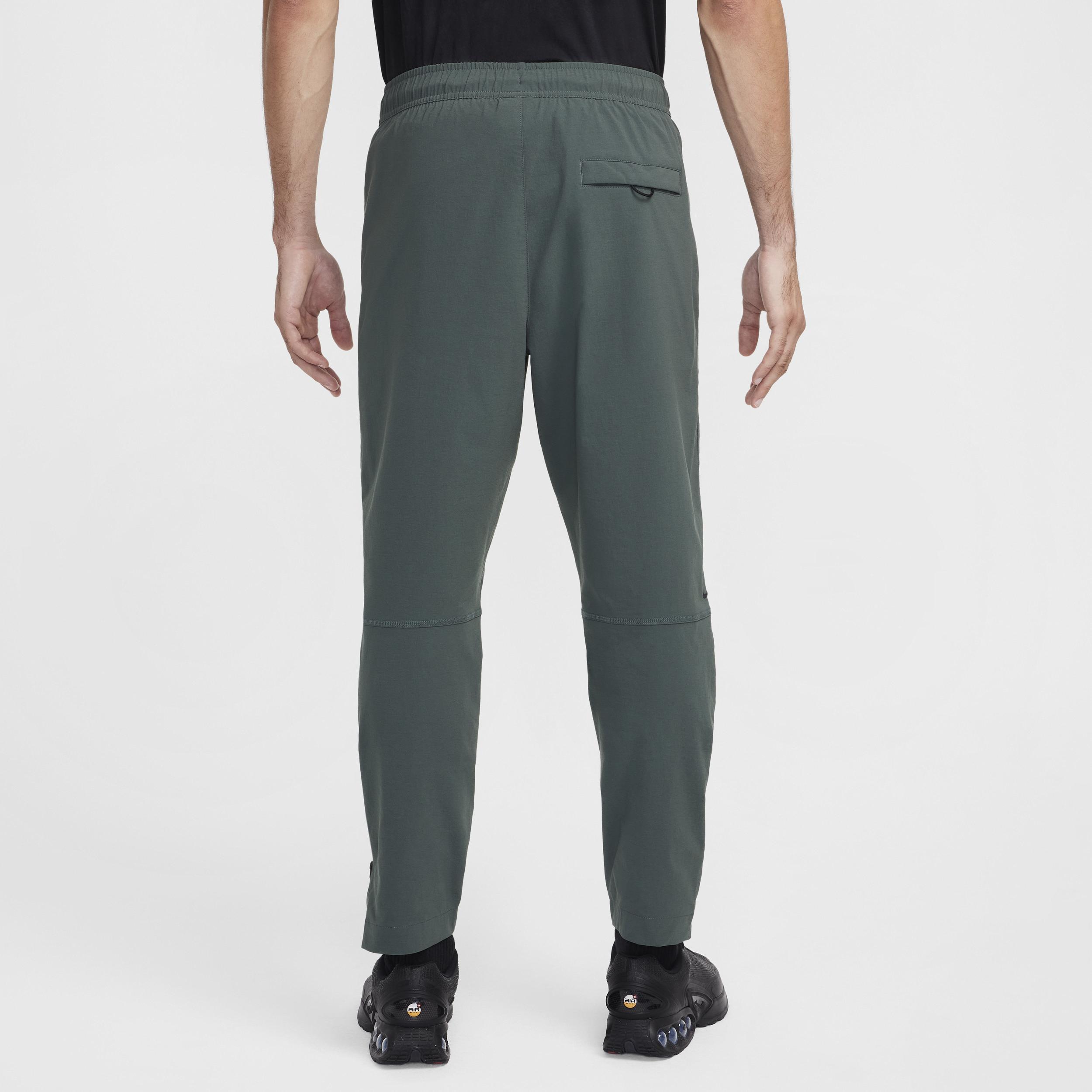 Nike Men's Tech Woven Pants Product Image