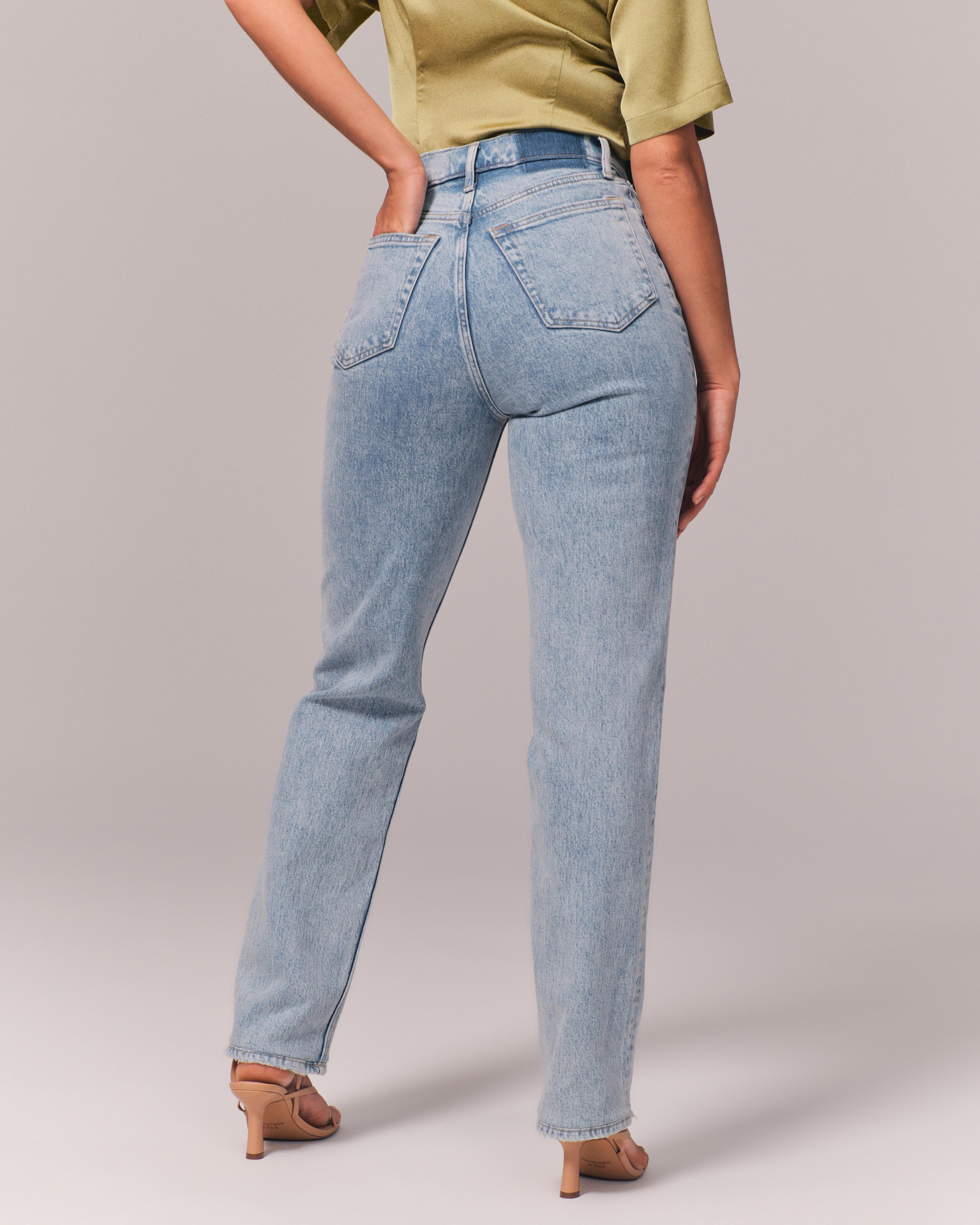 Curve Love Ultra High Rise 90s Straight Jean Product Image