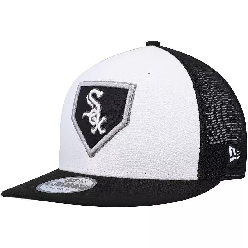 Mens New Era White Chicago White Sox 2022 Clubhouse Trucker 9Fifty Snapback Hat - White Product Image