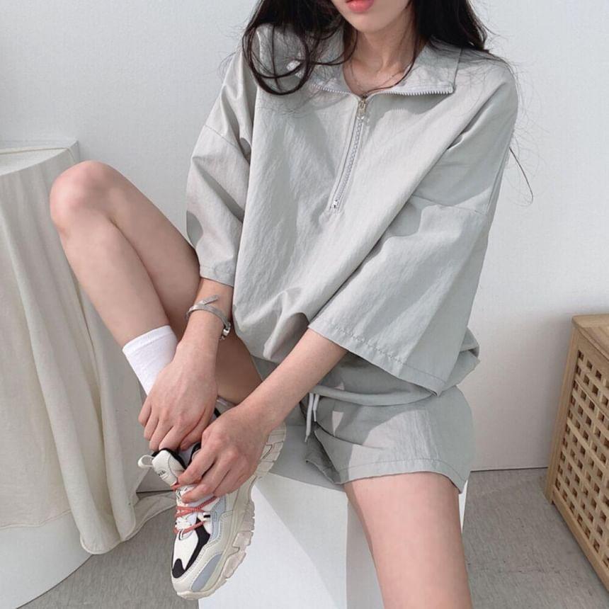 Set: Short-Sleeve Stand Collar Plain Half-Zip Tee + Shorts Product Image