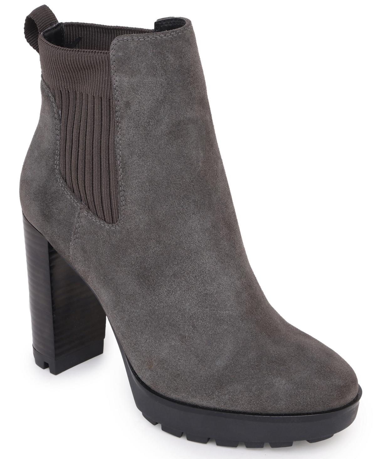 Kenneth Cole New York Womens Junne Lug Sole Chelsea Narrow Booties Womens Shoes Product Image