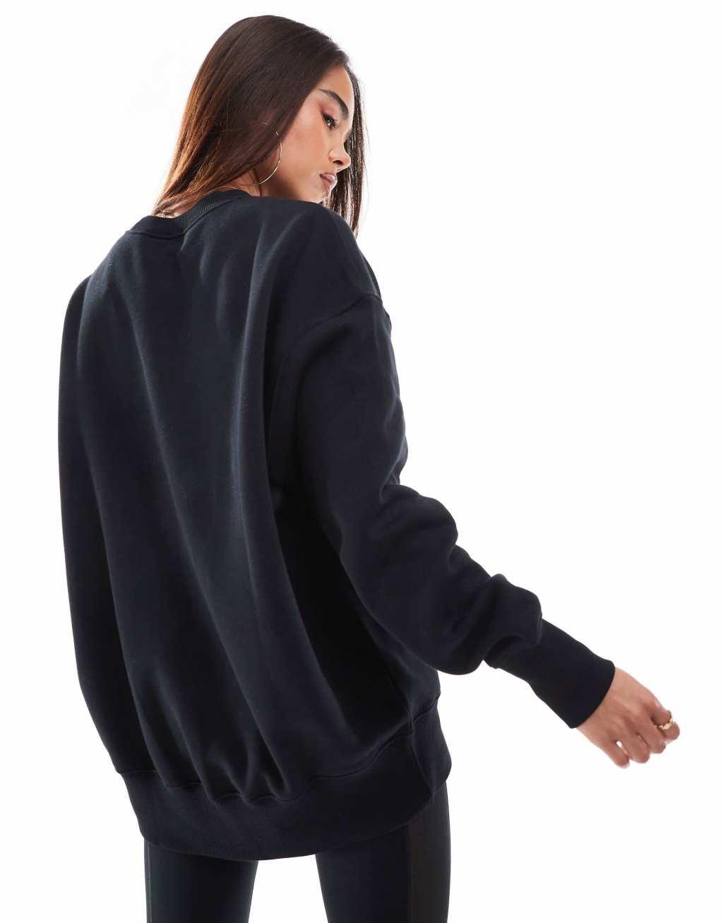 Nike Sportswear Phoenix Fleece Women's Oversized Crew-Neck Sweatshirt Product Image