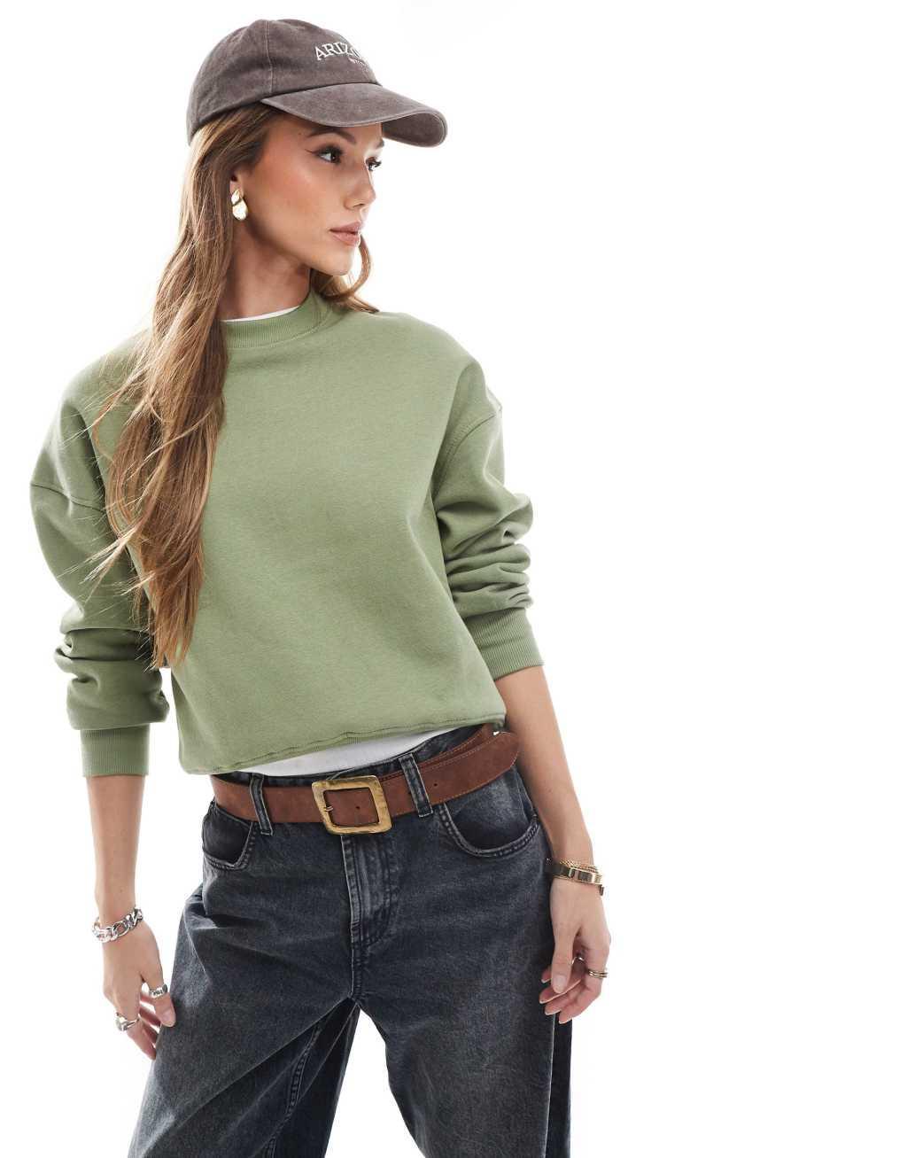 Pull&Bear boxy sweater in khaki Product Image