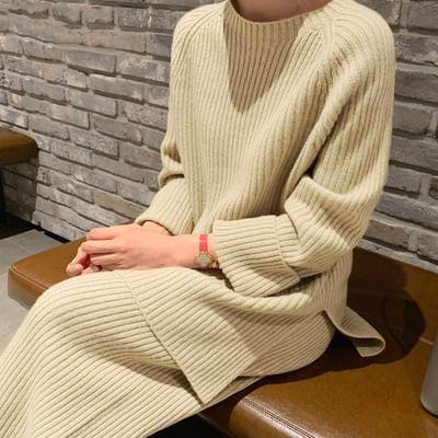 Set: Raglan-Sleeve Round Neck Slit Ribbed Sweater + Wide Leg Knit Pants Product Image