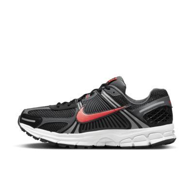 Nike Men's Zoom Vomero 5 Shoes Product Image