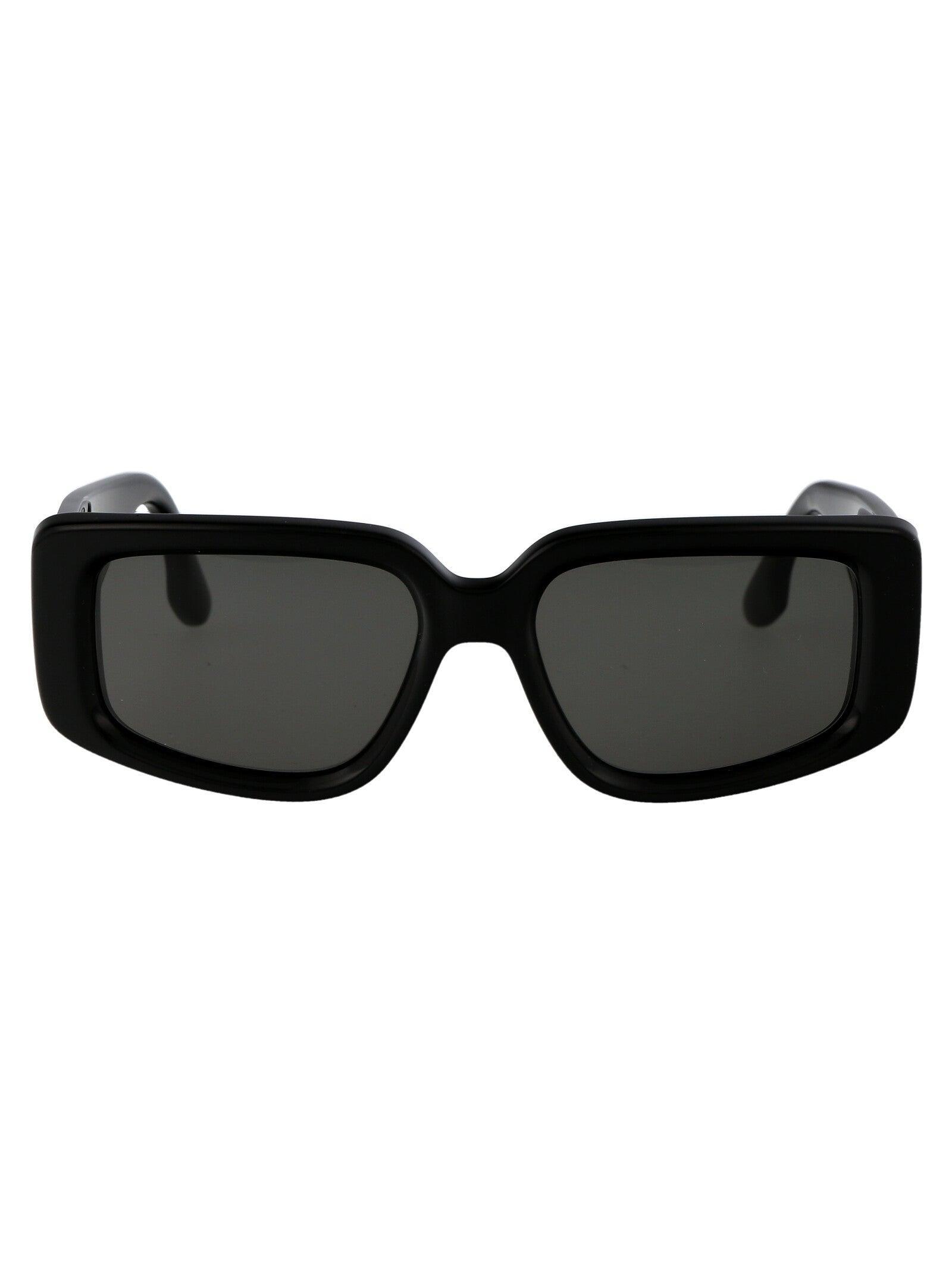 Sunglasses Vb670 S 001 In Black Product Image