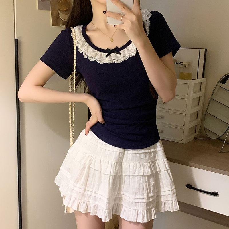 Bow Accent Lace Panel Sheath Cropped T-Shirt Product Image