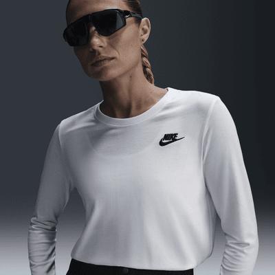 Nike Sportswear Club Women's Long-Sleeve T-Shirt Product Image