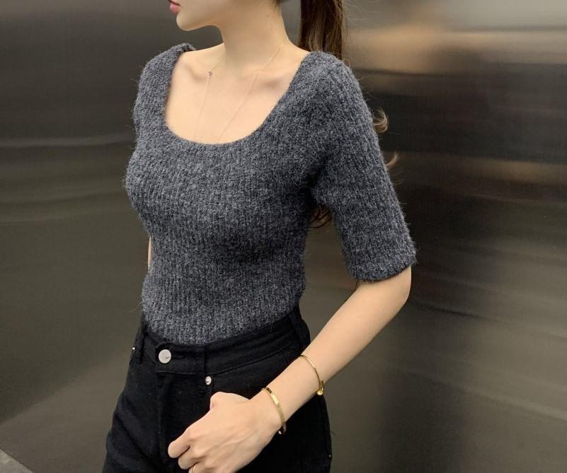 Short Sleeve Scoop Neck Plain Knitted Top Product Image