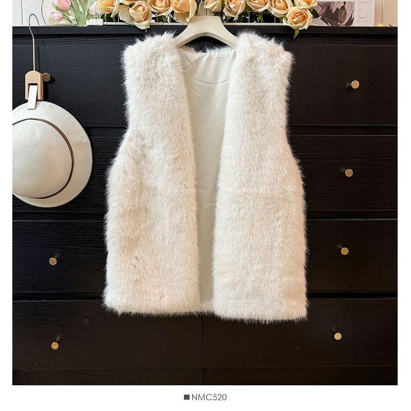 Faux-Fur V-Neck Long Vest Product Image