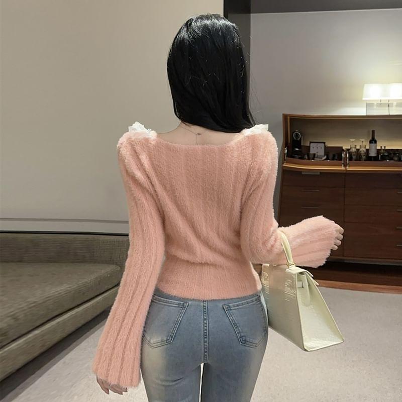 Long Sleeve Scoop Neck Plain Lace Trim Crop Top Product Image