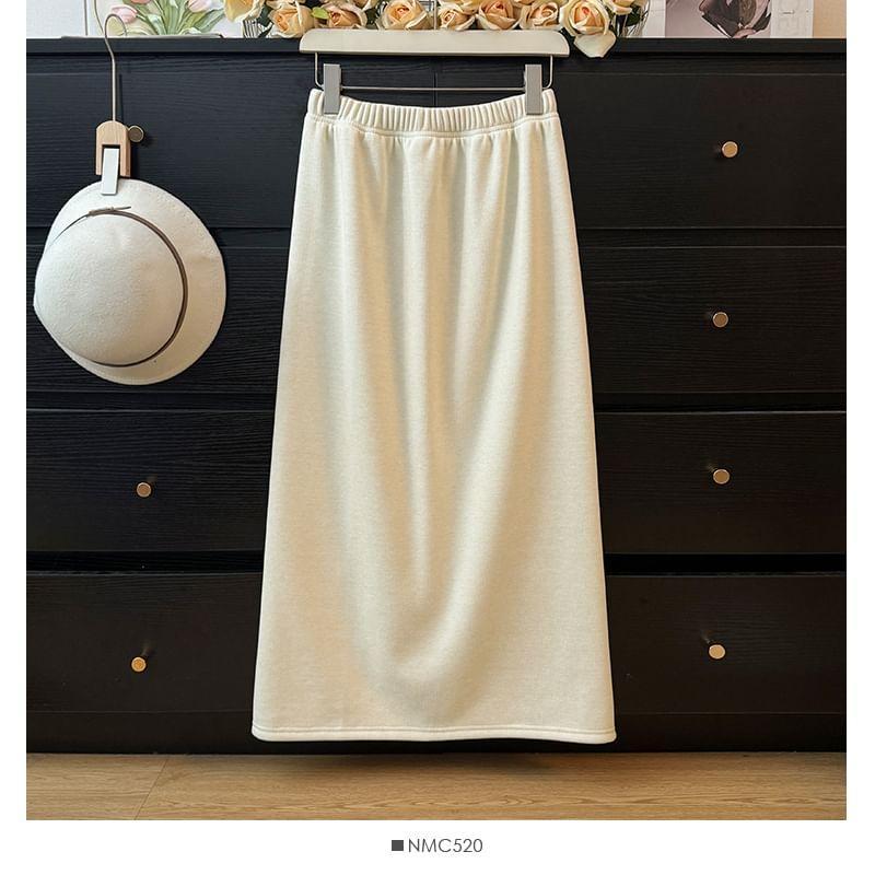 Brushed Fleece-Lined Slited Midi Skirt Product Image