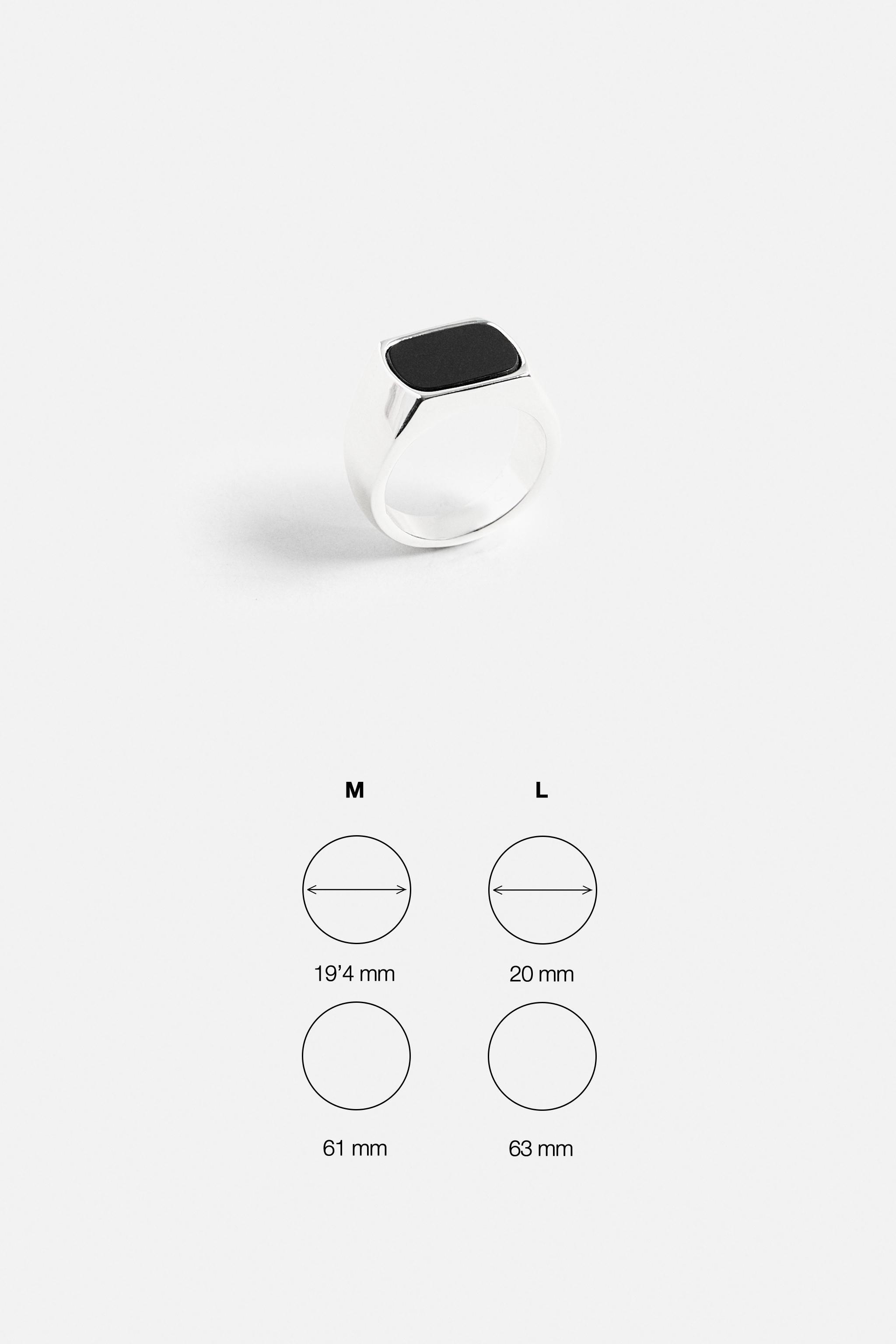 CONTRASTING SIGNET RING Product Image