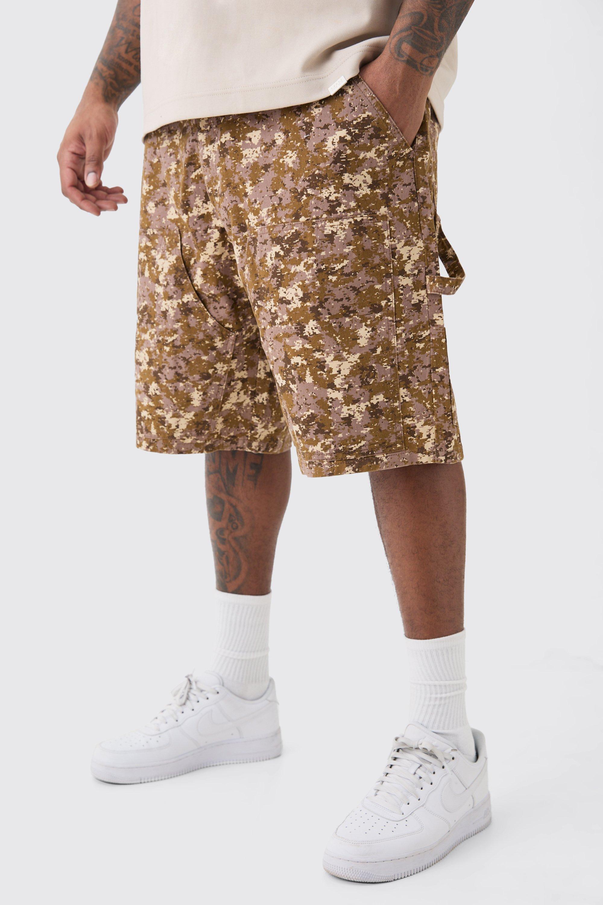 Plus Fixed Waist Camo Twill Carpenter Short | boohooMAN USA Product Image