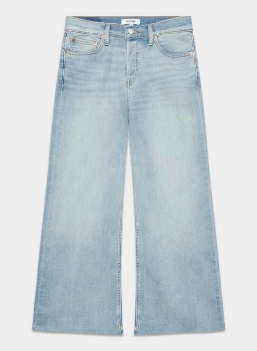 mid-rise wide leg crop jean Product Image