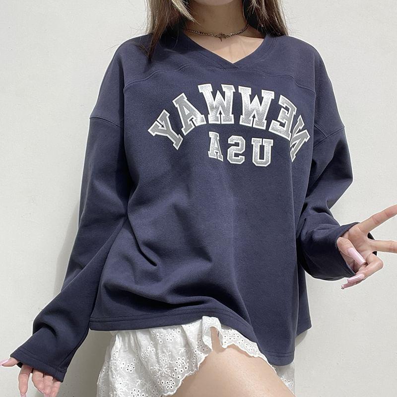 V-Neck Lettering Print Pullover Product Image