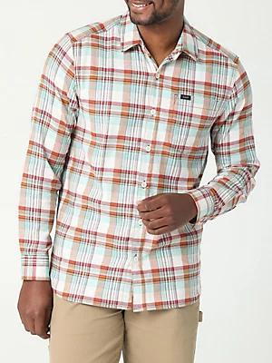 Men's Extreme Motion Classic Stretch Plaid Button Down Shirt | Men's Tops | Lee® Product Image