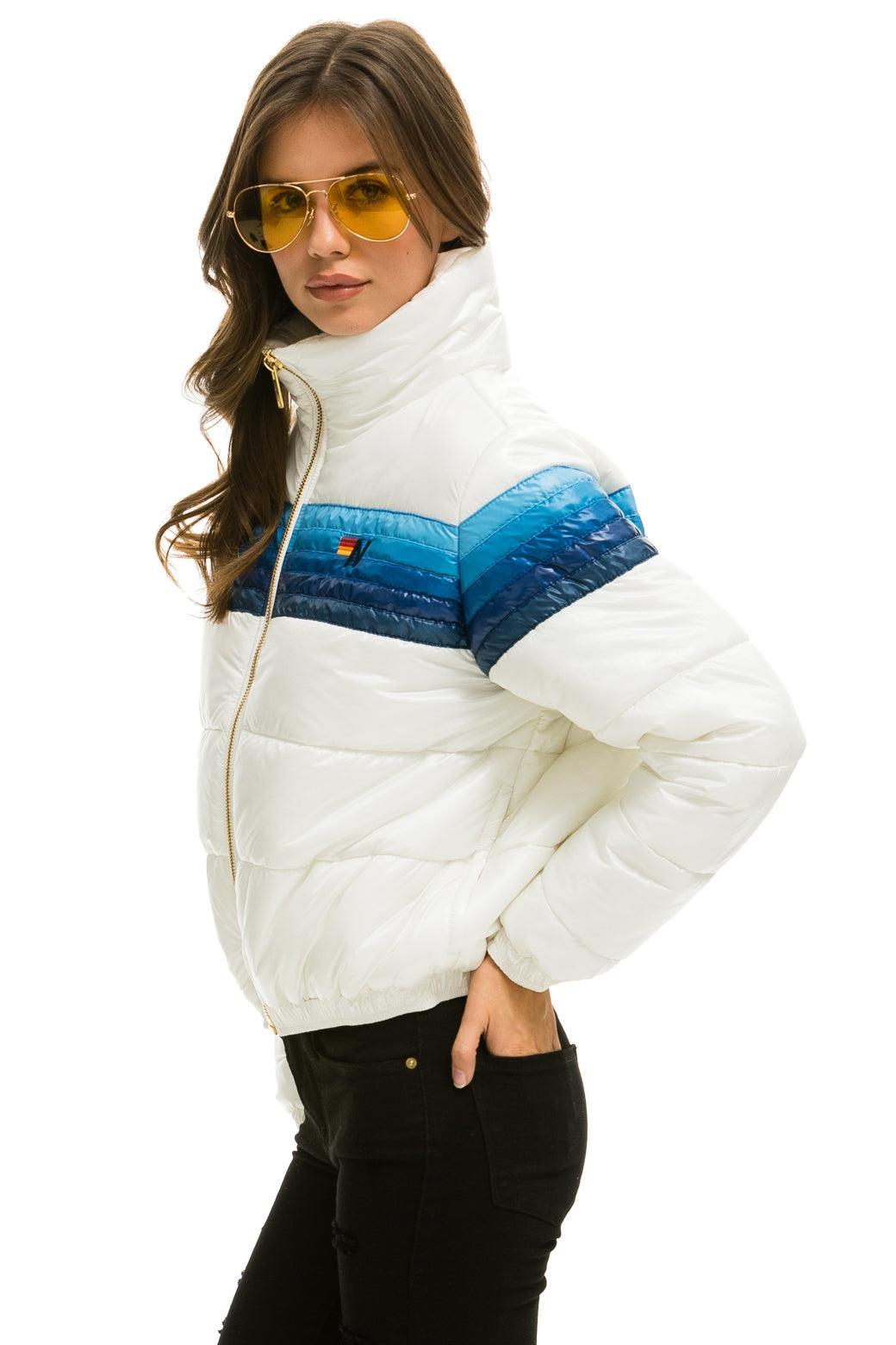 5 STRIPE LUXE APRES PUFFER JACKET - GLOSSY WHITE // BLUE STRIPES  Product Image