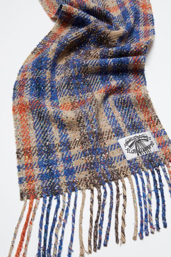 Plaid fringe scarf Product Image