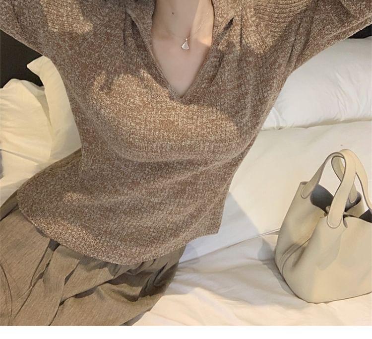 Long-Sleeve V-Neck Collared Melange Contrast Trim Knit Top Product Image