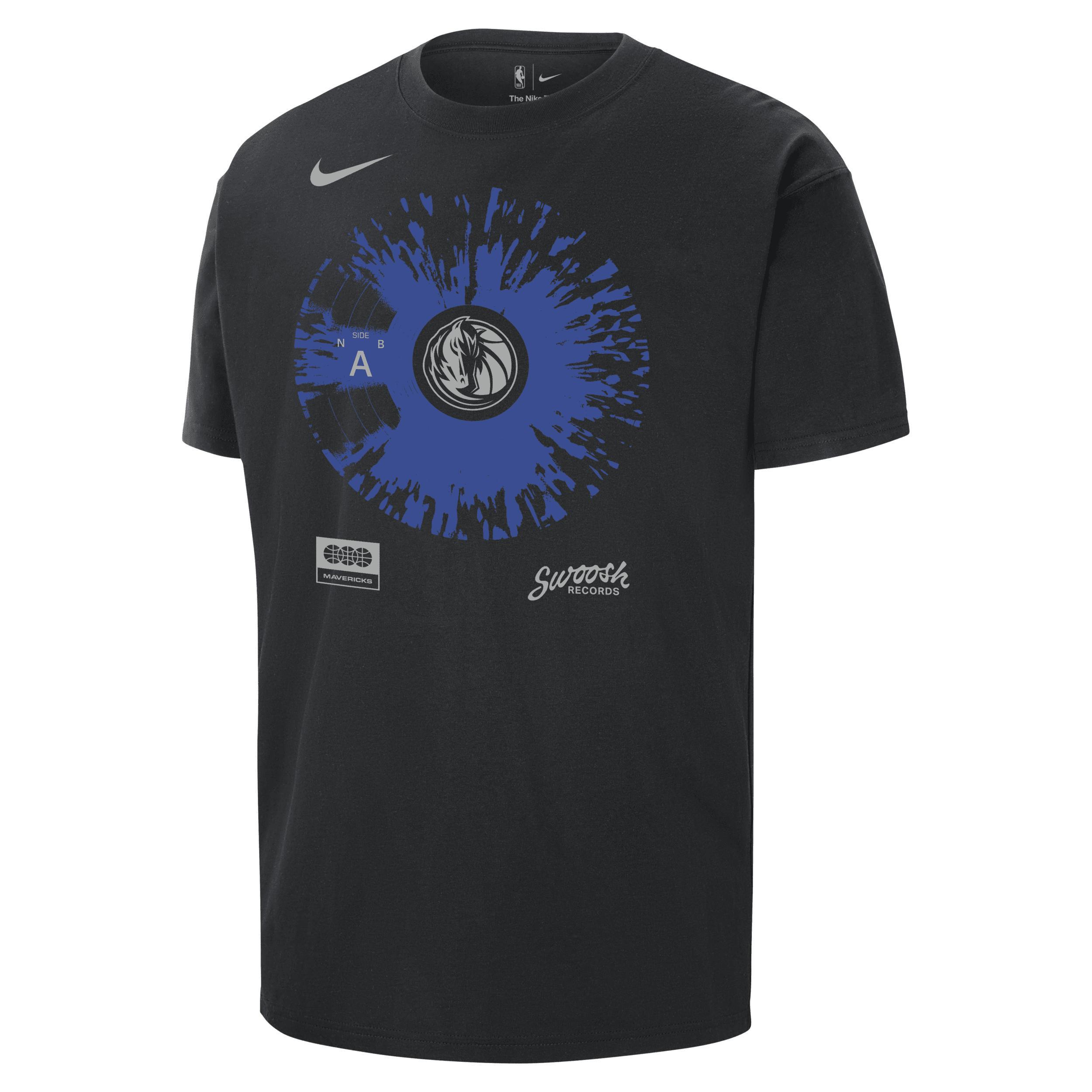 Milwaukee Bucks Max90 Nike Men's NBA T-Shirt Product Image