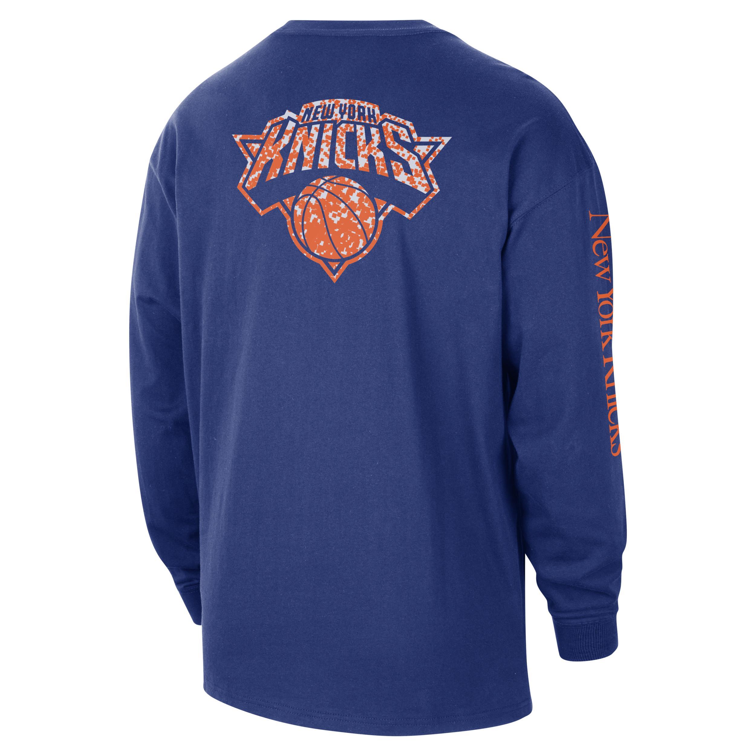 New York Knicks Courtside Nike Men's NBA Long-Sleeve Max90 T-Shirt Product Image