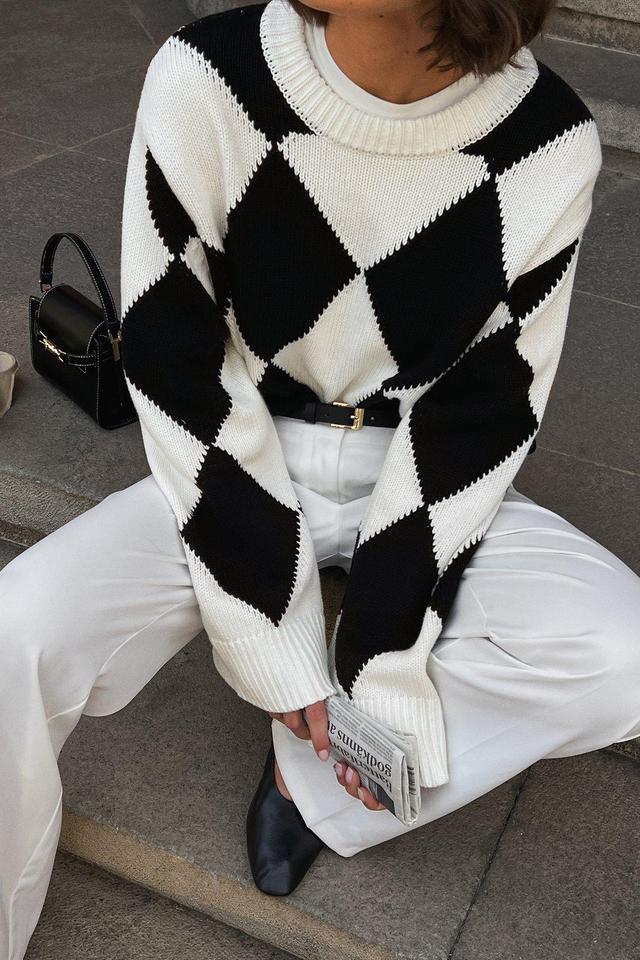 Oversized Checkered Knitted Sweater Product Image