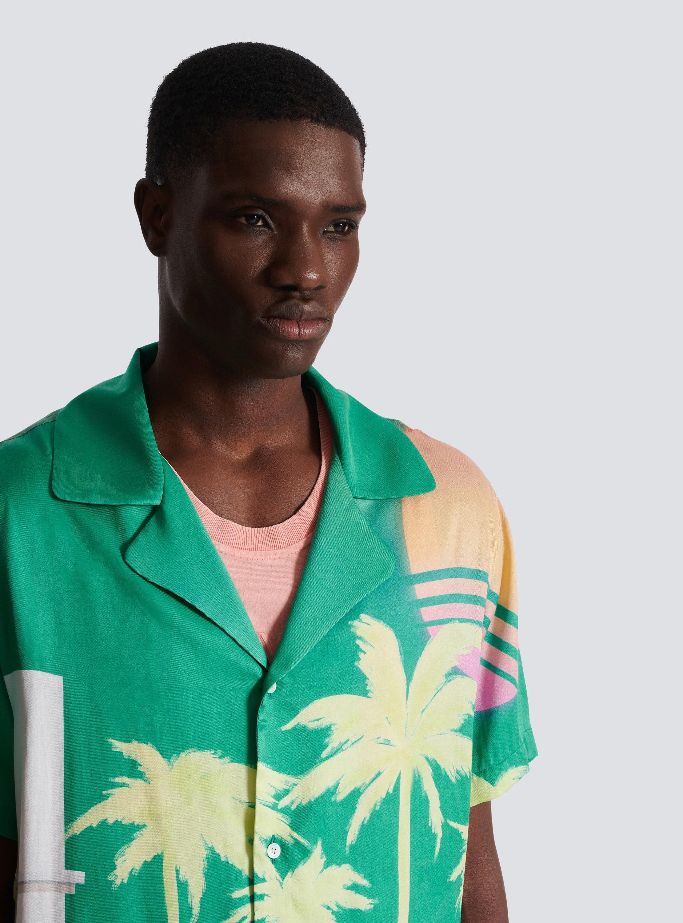 Short-sleeved twill shirt with palm tree print Product Image