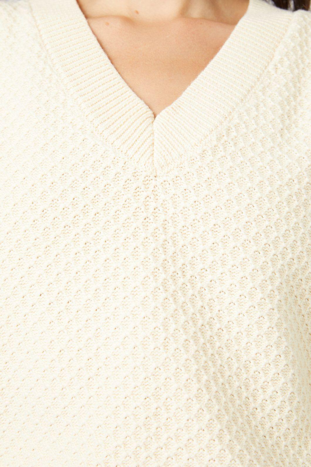 Avery Knit Vest Product Image