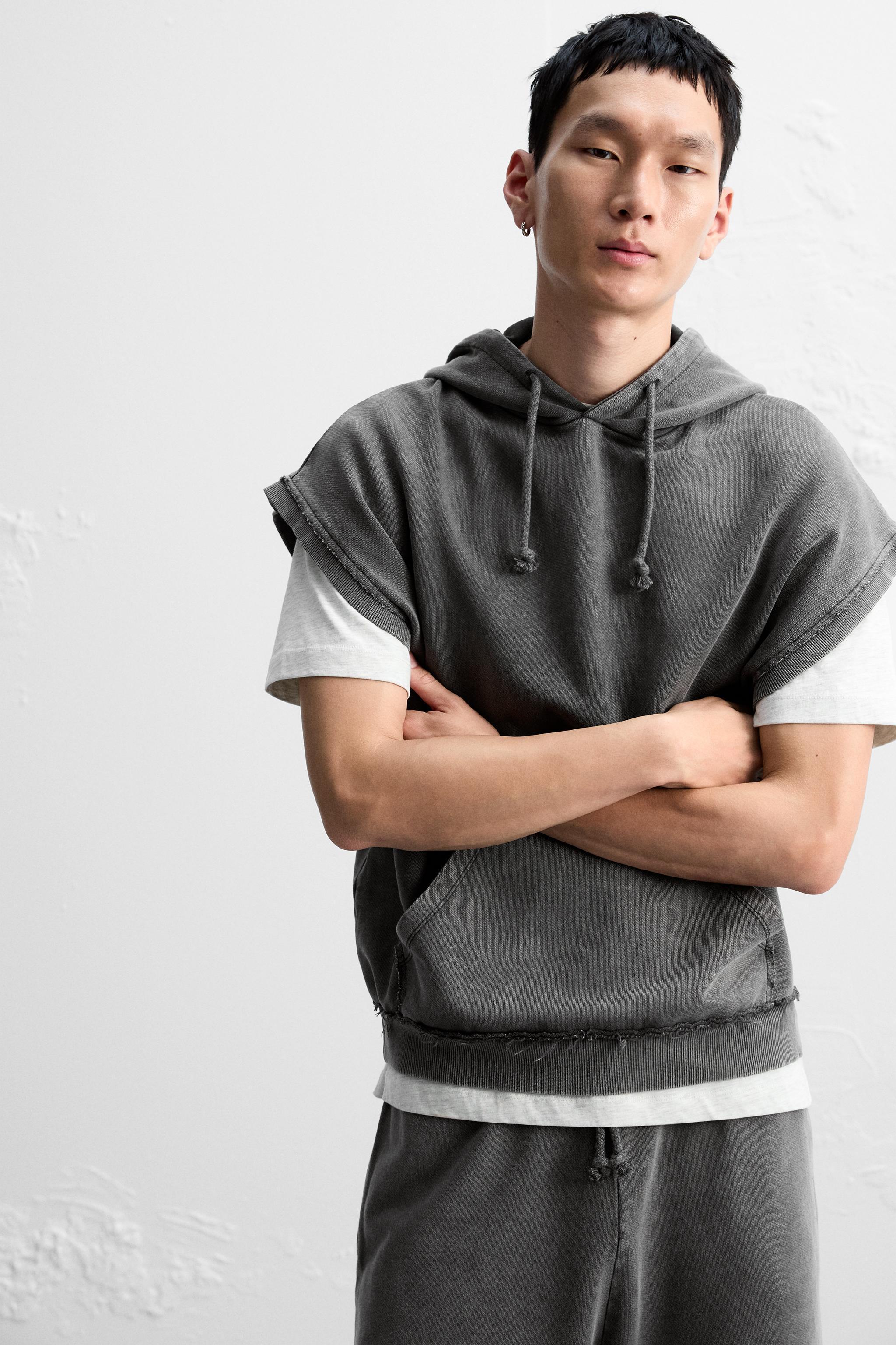 WASHED HOODED SWEATSHIRT Product Image