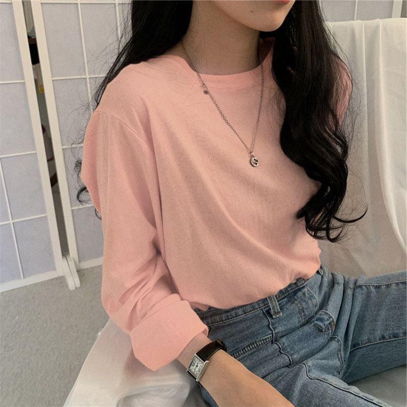 Long-Sleeve Crew Neck Plain T-Shirt Product Image