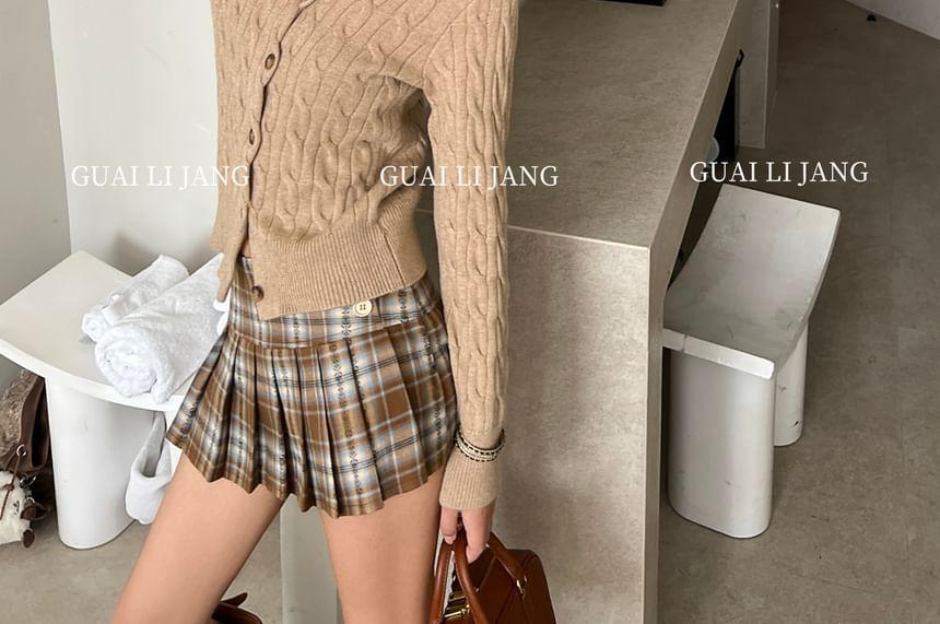 Round Neck Plain Cable Knit Cardigan Product Image