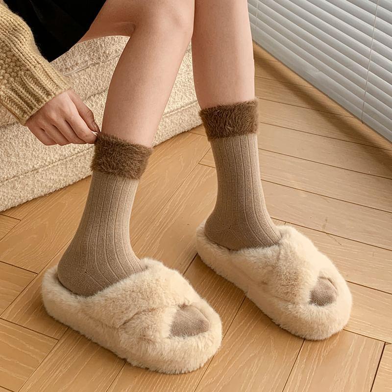 Two Tone Fluffy Panel Socks / Set Product Image