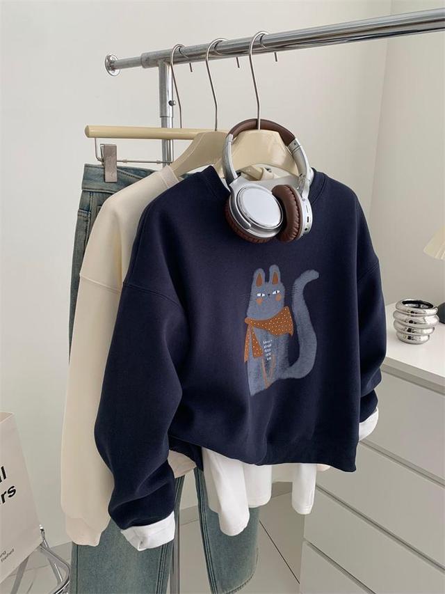 Round Neck Cat Print Pullover Product Image