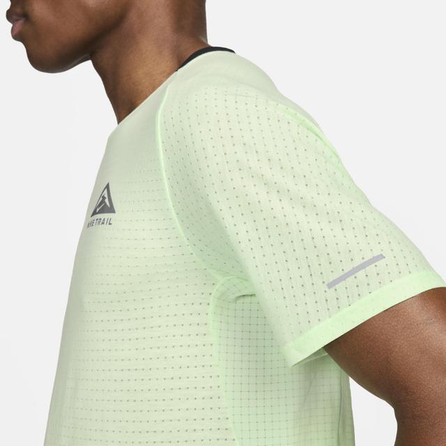 Nike Men's Trail Solar Chase Dri-FIT Short-Sleeve Running Top Product Image