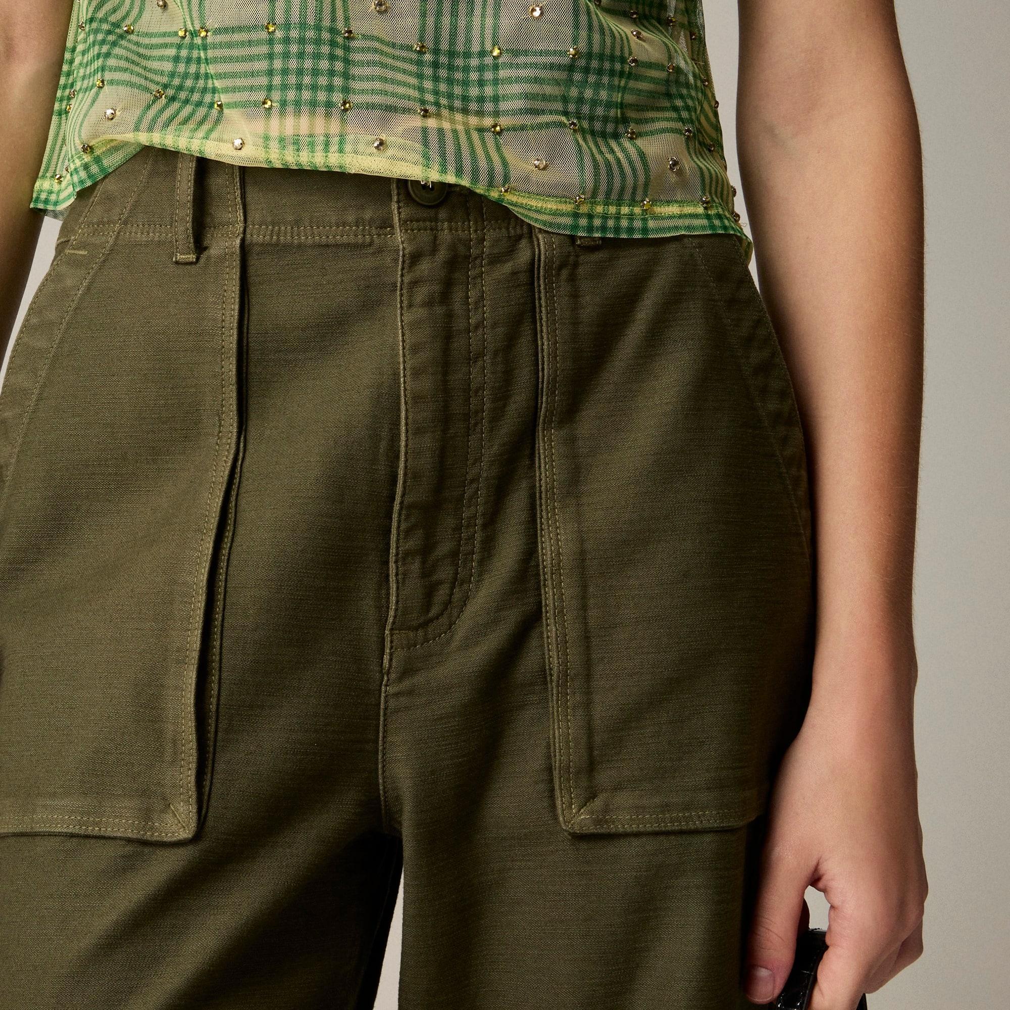 Wide-leg cargo pant in sateen cotton Product Image