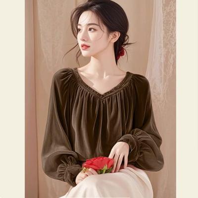 Balloon Sleeve V-Neck Plain Gathered Velvet Blouse Product Image