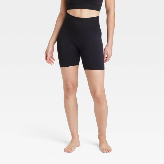 Womens Seamless High-Rise Bike Shorts 6 - JoyLab Black L Product Image