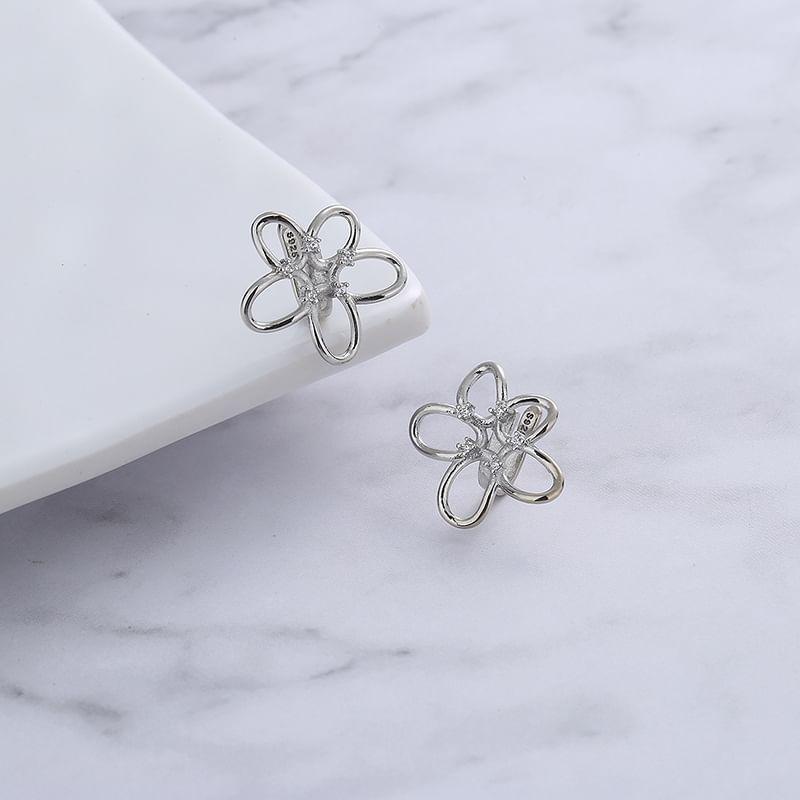 Flower Ear Cuff Product Image