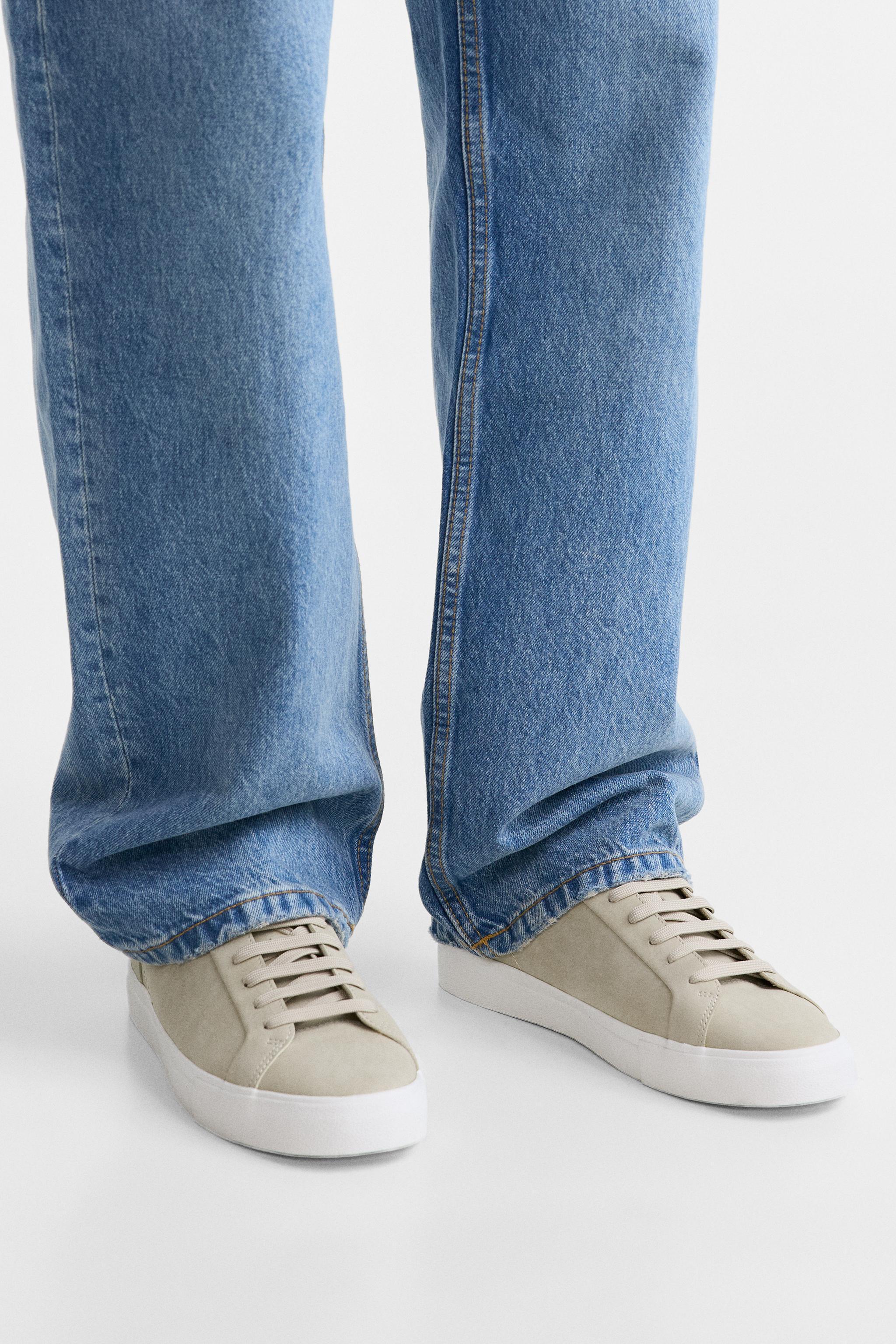 BASIC SNEAKERS Product Image