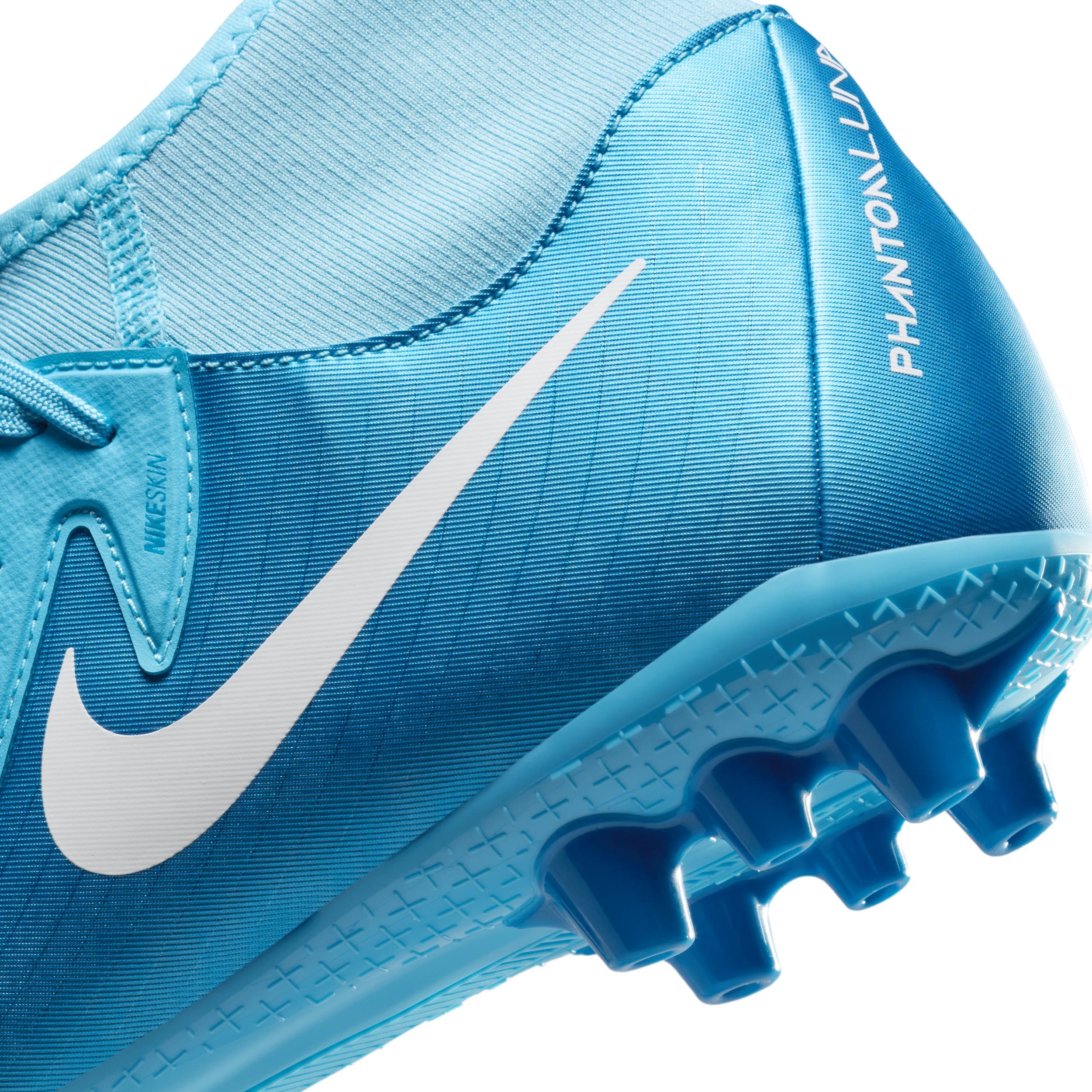 Nike Phantom Luna 2 Academy AG High-Top Soccer Cleats Product Image