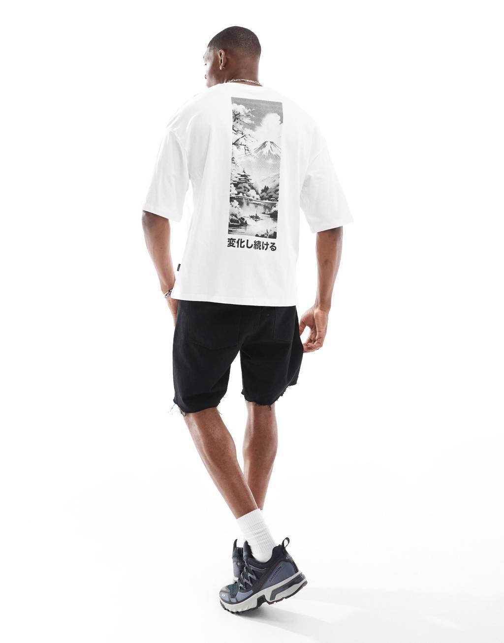 Jack & Jones super oversized photographic mountain back print T-shirt in white Product Image