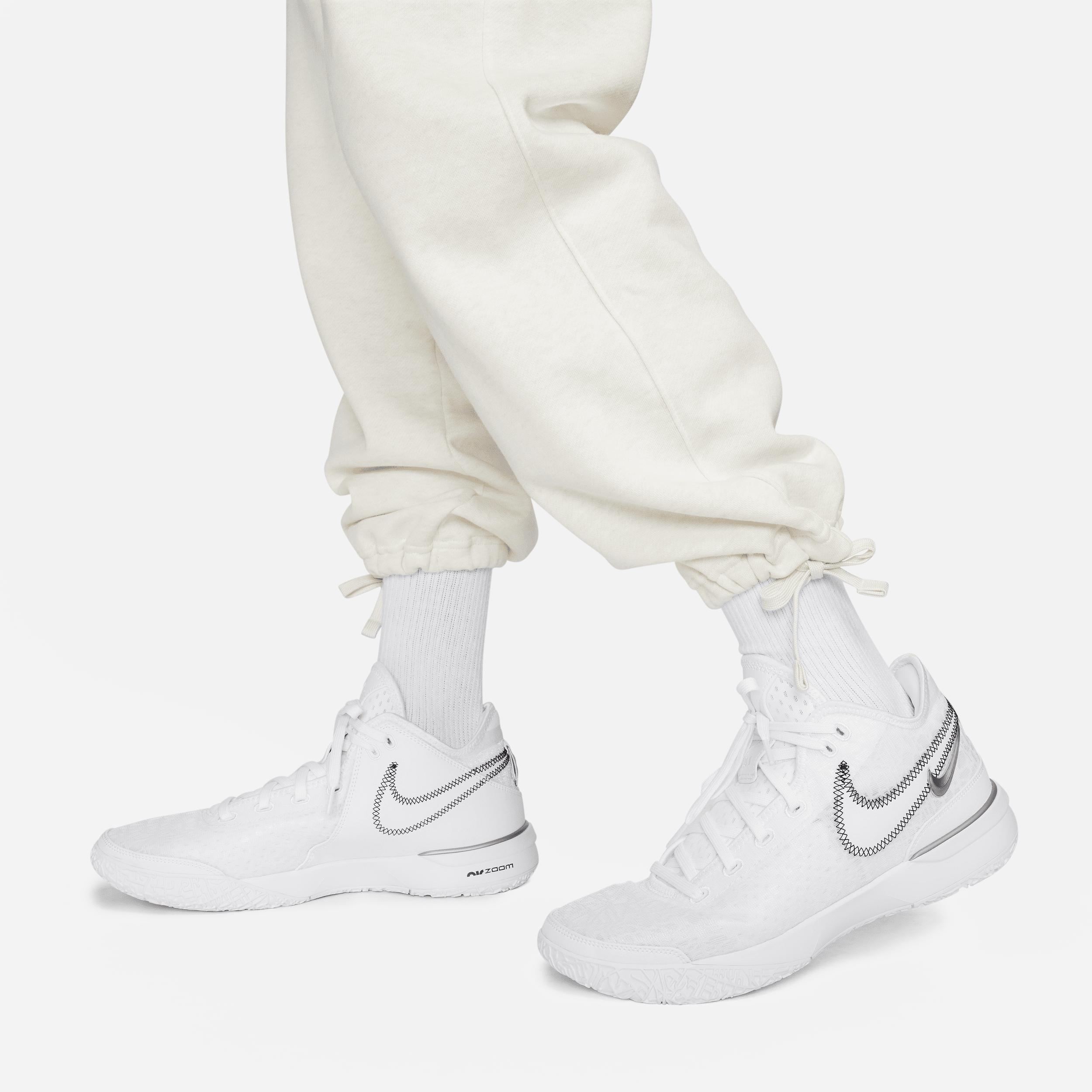 Nike Men's LeBron Open Hem Fleece Pants Product Image