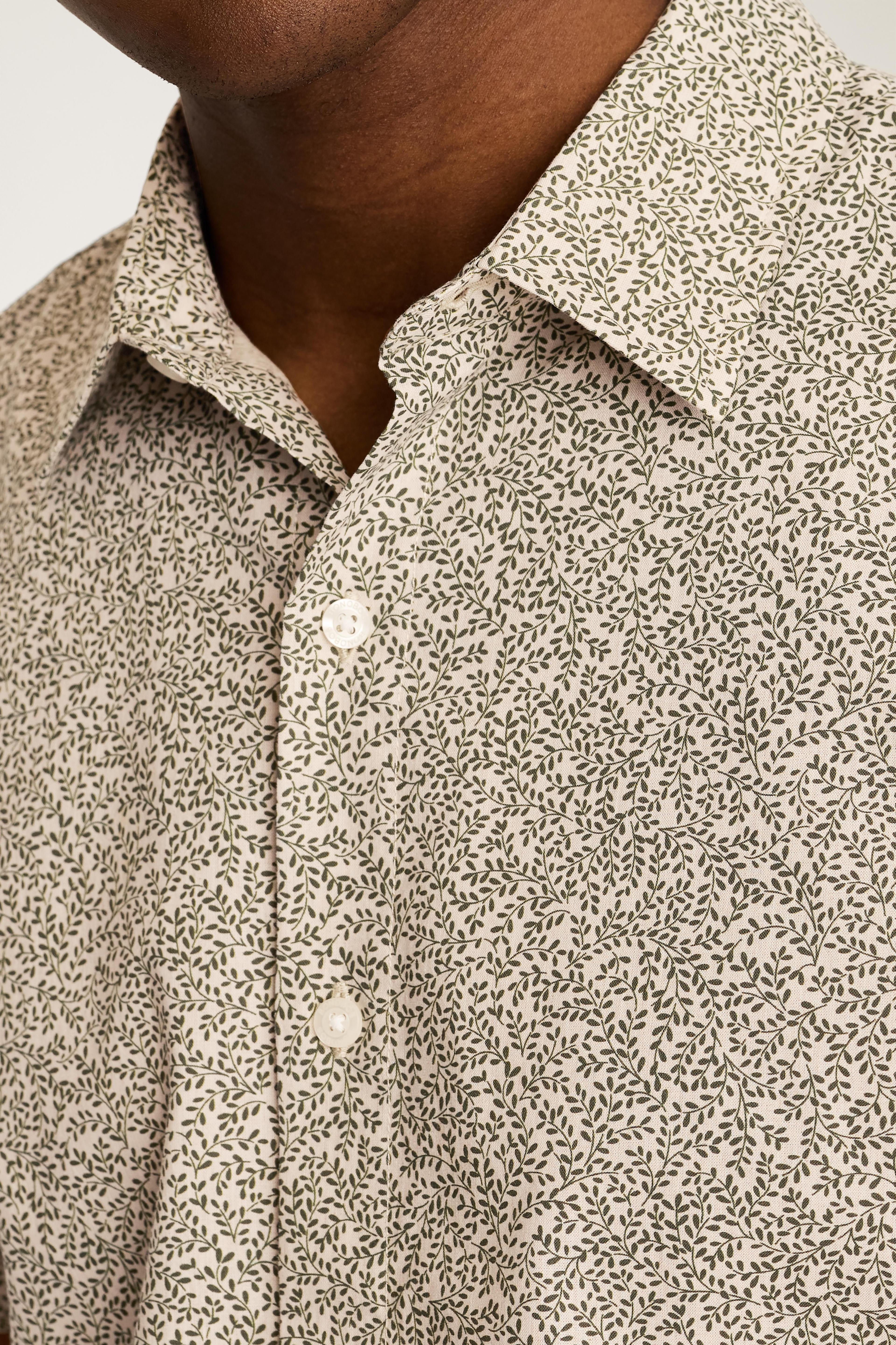 Riviera Short Sleeve Shirt Product Image