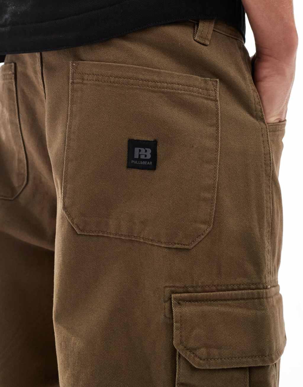 Pull&Bear straight leg cargo pants in brown Product Image