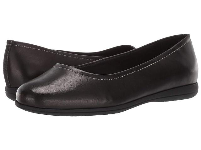 Trotters Darcey Women's Flat Shoes Product Image